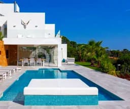 Casa en venta en Las Condes — foto 1 de 4